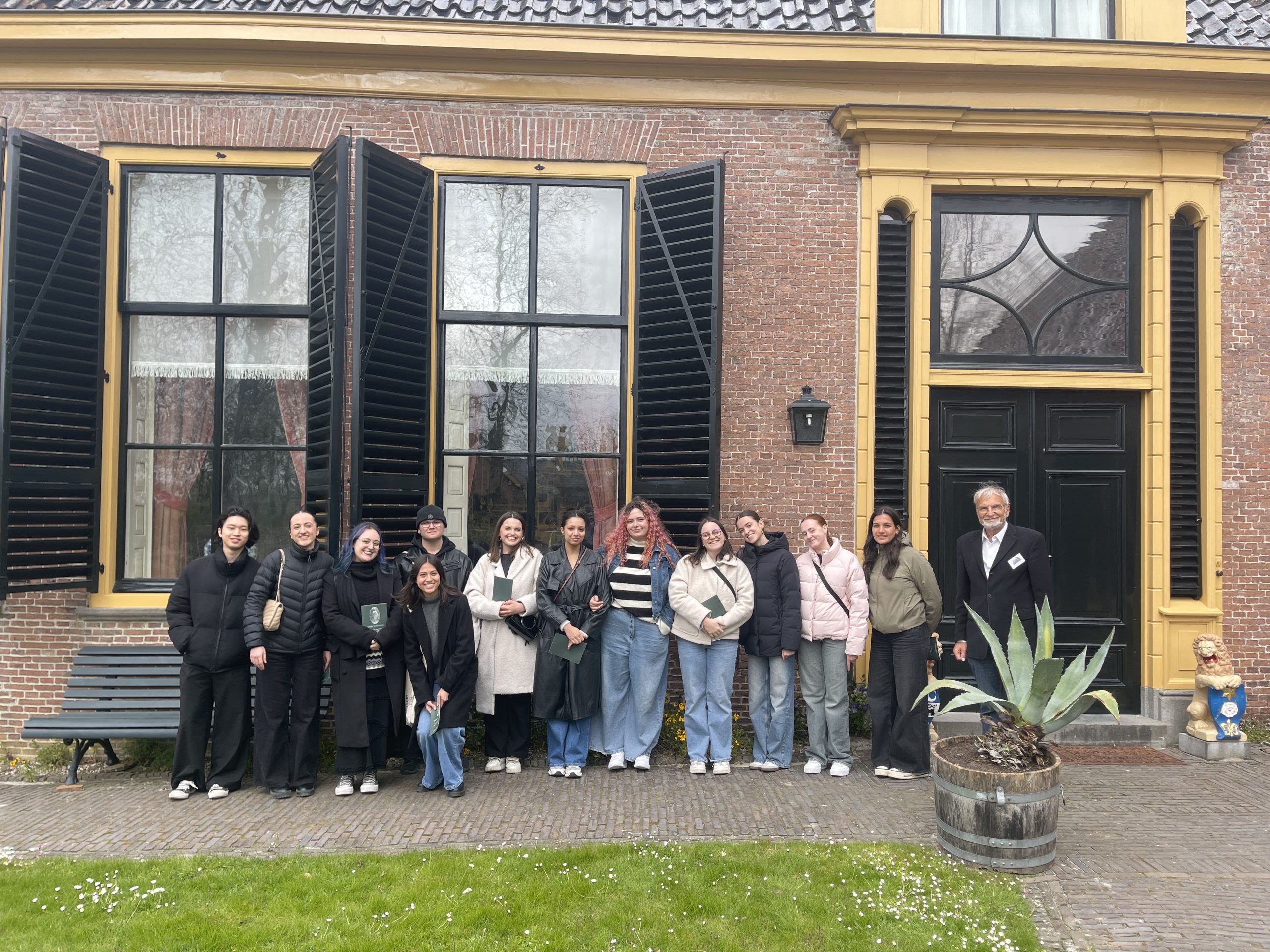 Have you ever wondered what Bridges by Mentors looks like in the Netherlands?